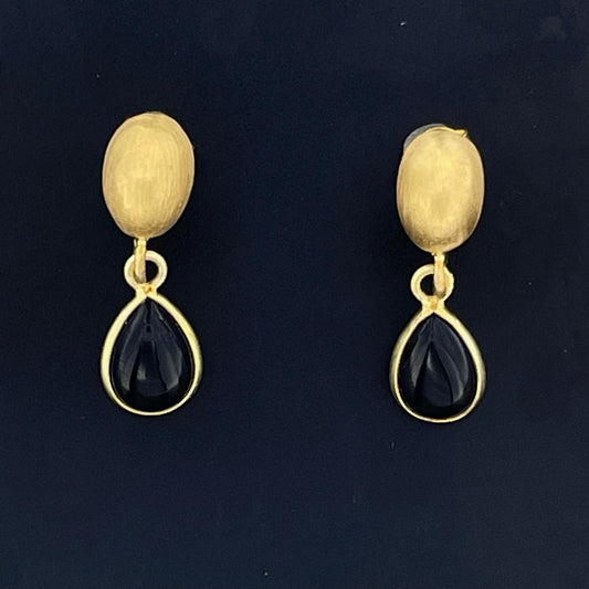 OnyxBohne - Mojo Goldene Ohrringe: Goldene Ohrstecker, Onyx Cabochon